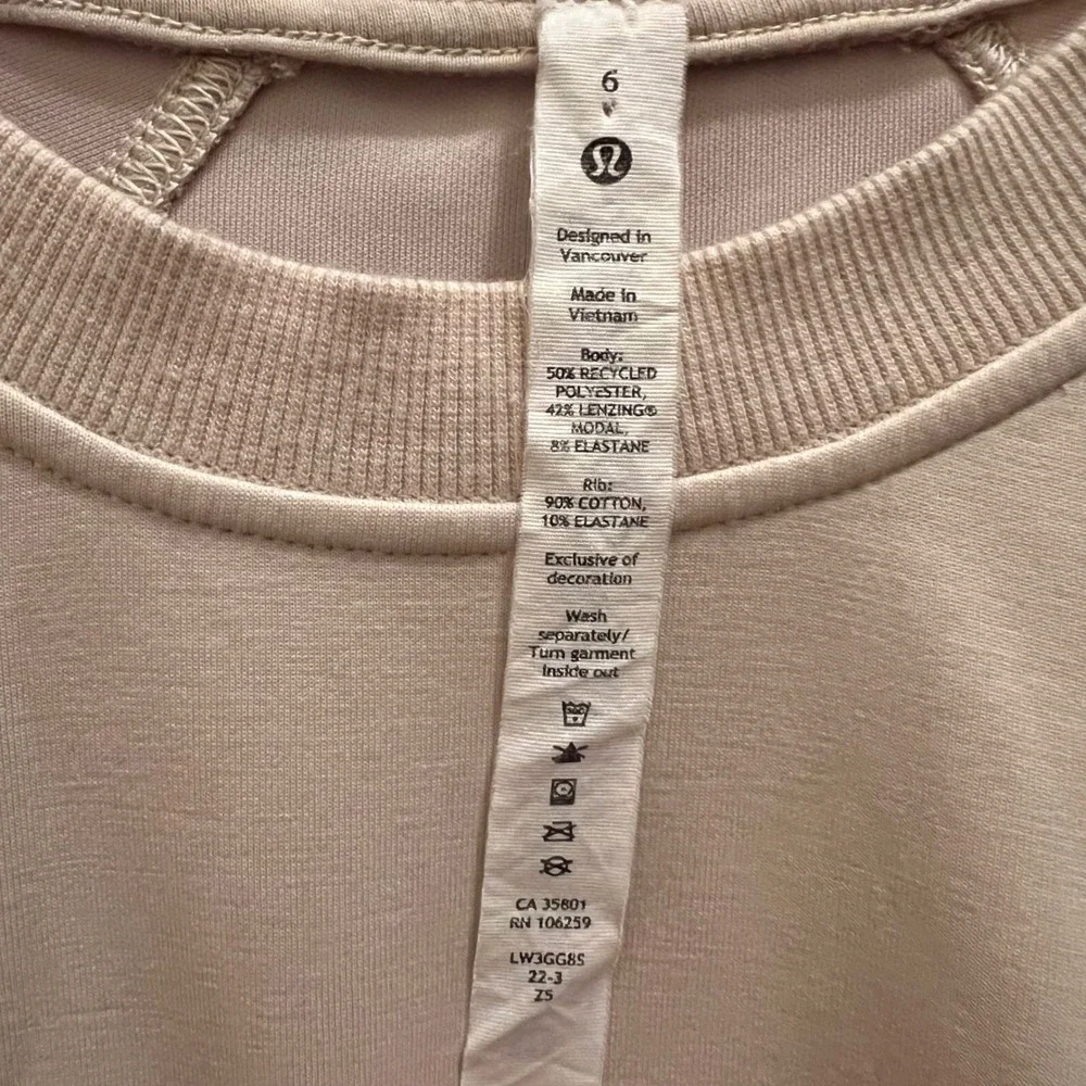 Lululemon Softstreme Ribbed Hem‎ Pullover Sweatshirt Size 6 Ivory Athleisure